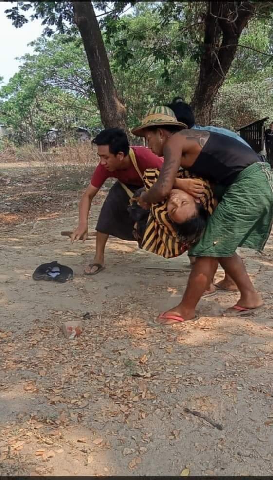 NandaAyeWin's tweet photo. At least one dead and 4 were wounded during the military crackdown a protest in Bago (Pegu) about 100km north of Yangon on Sunday according to local media reports. #WhatsHappeningInMyanmar https://t.co/aSiaEMjkMv