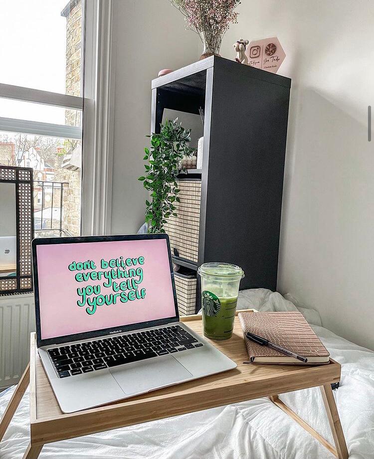 Little #Sundayreminder from us to believe in yourself. 

Whether it's success and happiness at Uni, friendships or work.  You are worthy of it all. 💪⭐

📸 = <a href="/charemilyprice/">Charlotte</a>