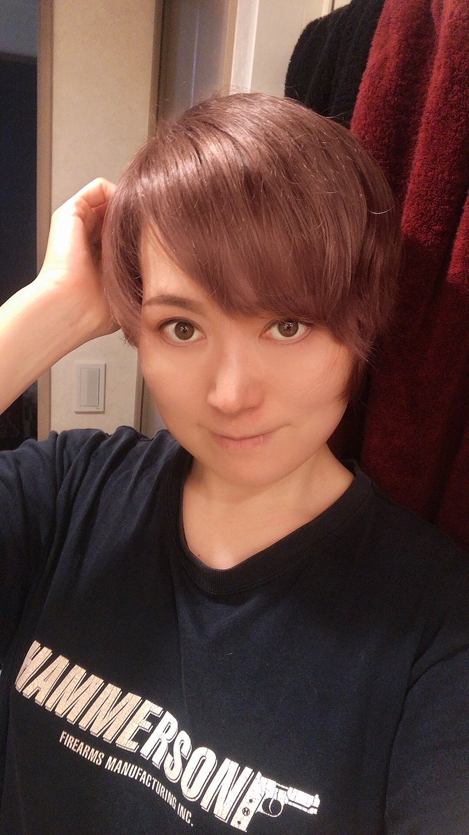 azudra's tweet photo. I cut my hair a little by myself and also colored it. A slightly ash-like color.
#selfcut
#selfcolor
#imagechange https://t.co/BnfuXqjNWj