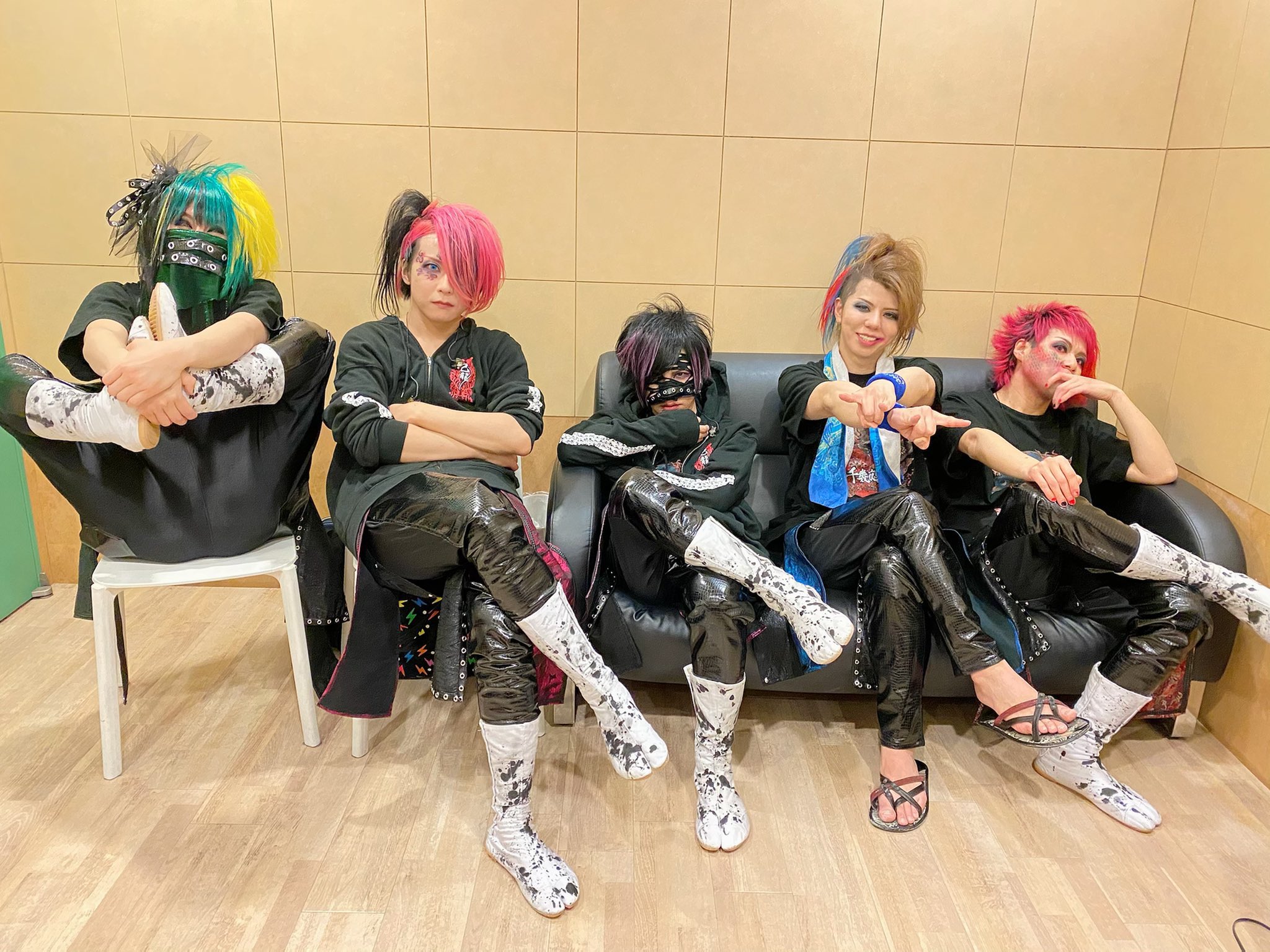 Twitter 上的セトリˏ ɞ ˎ 0314 己龍 千幾鵺行 Zepp Nagoya 順不同 舌切雀 転生輪廻 贄ノ筵 愛怨忌焔 獄焔 鵺 蛇婬 オナジアナノムジナ 花一匁 私ハ傀儡 猿轡ノ人形 伽藍堂 阿吽 蛾ゲハ蝶 九尾 鬼祭 鏖 無垢 天照天邪鬼 命日 百鬼夜行 春時雨