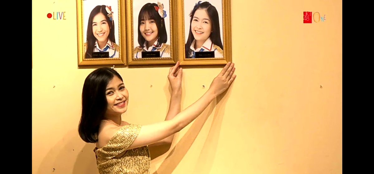 happy graduation mbariss 🥲 <a href="/R_AmelJKT48/">⋆｡ﾟ☁︎｡⋆｡ ﾟ☾ ﾟ｡⋆</a>  @___riskamelia makasih untuk semuanya. see u on top 🙂