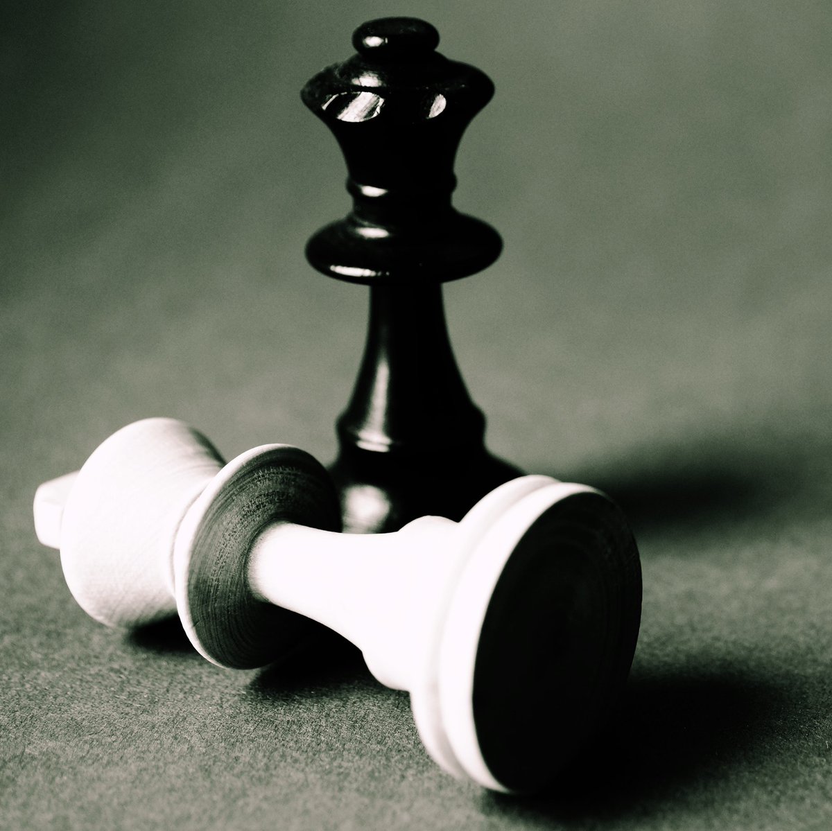 pawnsonchess's tweet image. #chess_facts
Are you ready for a chess fact?

The most moves possible in a chess game is 5,949!

#chess #chess_set #chess_game #chess_checkers #chess_lover #pawnsonchess #pawnson_creations