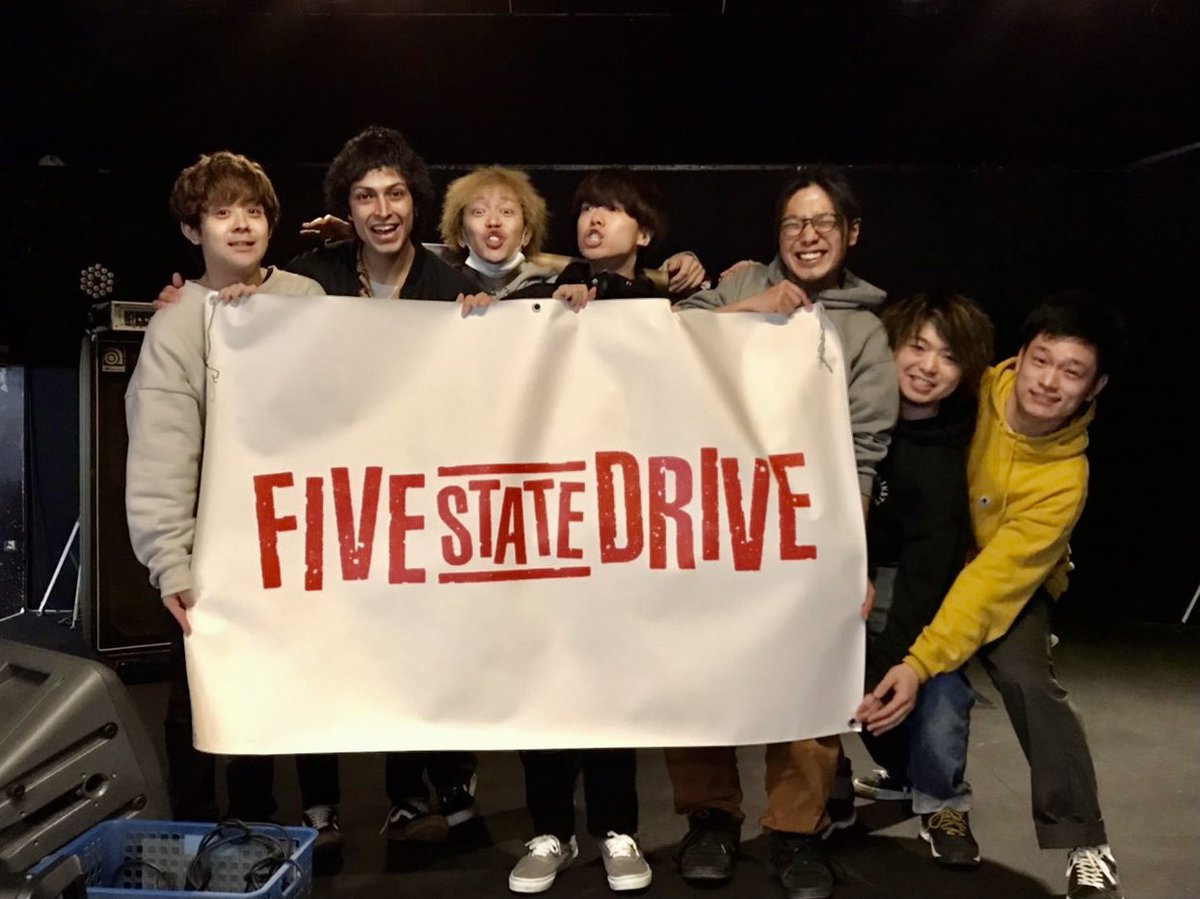 FiveStateDrive's tweet photo. 🥤2021.03.14@金沢vanvanV4🥤
"Nice Coke!! TOUR 2021"
w/
KUZIRA
#FiveStateDrive #NiceCoke #グレイトフルビッグマメン
https://t.co/kirwMJb7uH https://t.co/Gbre2U6CQ6