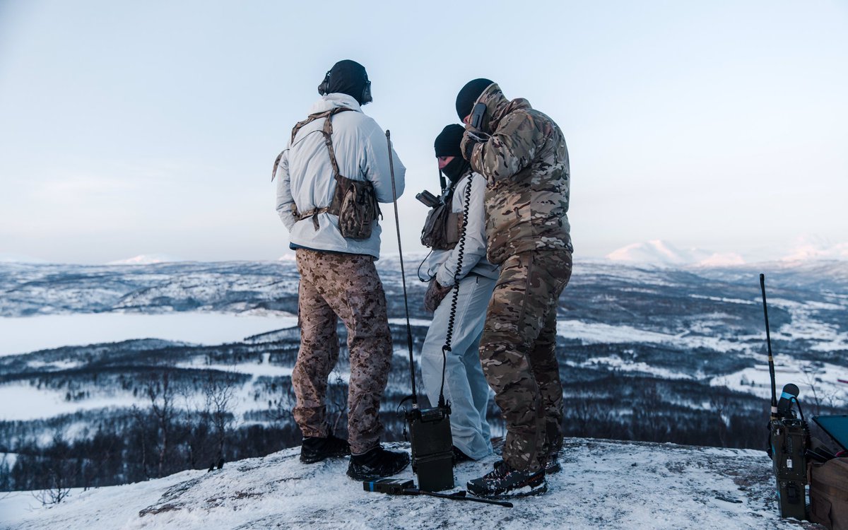US_SOCEUR's tweet image. 🇳🇴Readiness, Readiness, Readiness🇺🇸

Norwegian Armed Forces and U.S. Navy SEALs integrate in Norway for a Joint Terminal Attack Controller (JTAC) training event - March 8, 2021. 

#specialoperationsforces #norway #navyseals #sofineurope #eucom #nato  #WeAreNATO