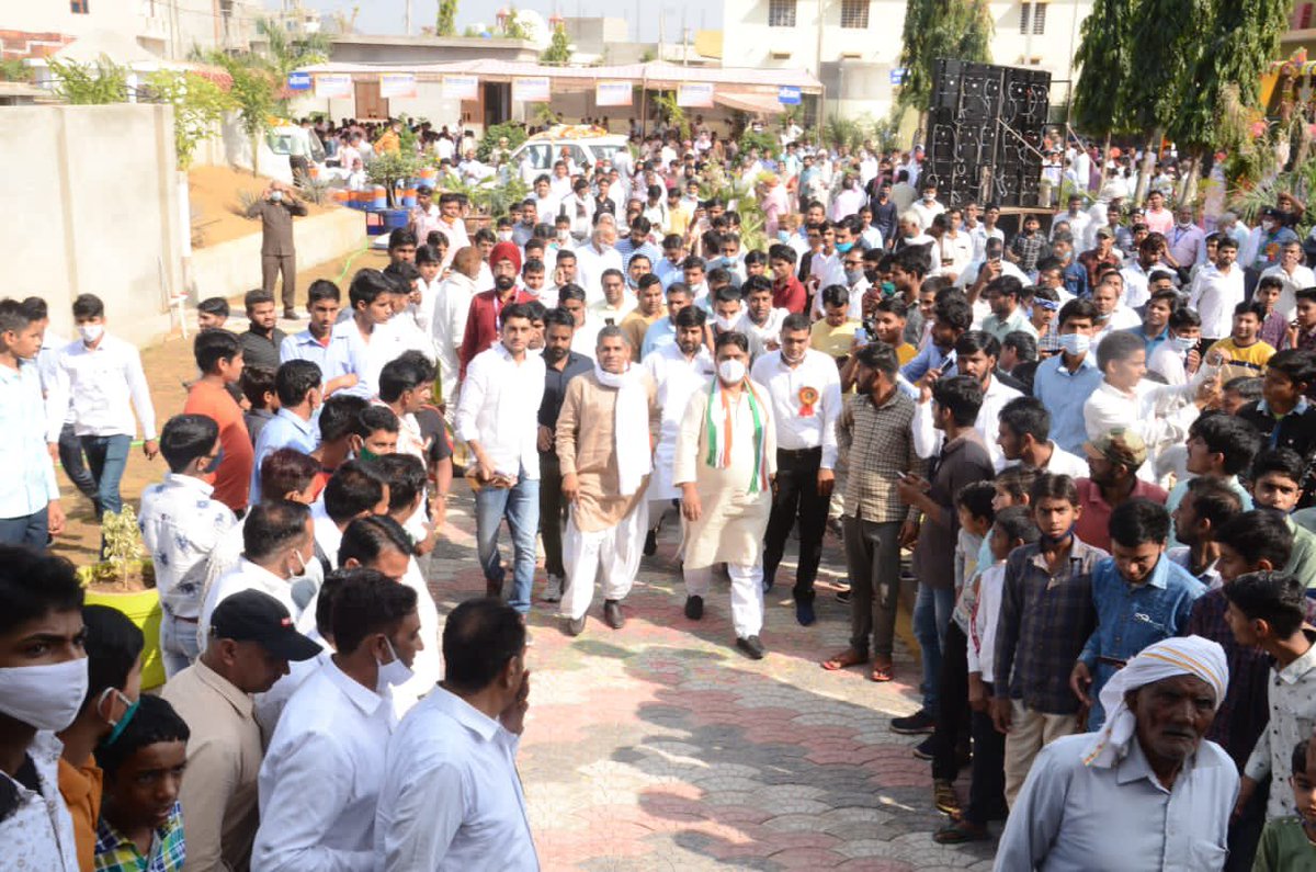GovindDotasra's tweet photo. आज थानागाजी अलवर में नवनिर्मित अंग्रेजी माध्यम विद्यालय के भवन के लोकार्पण कार्यक्रम में हिस्सा लिया @rajeduofficial https://t.co/mAJ0phRHLw