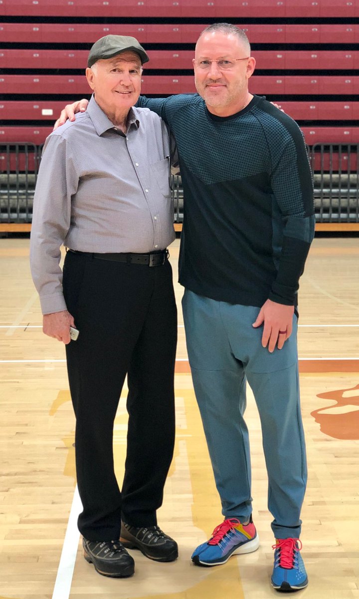 Happy 32nd Bday 🎂to my favorite 🏀 coach in the 🌎: Coach Lewis Orr

I 🙏🏾 this is ur best 📆 yet.

👁💜U&gt;🍂🍀in the 🌲🌴

I am eternally grateful for your influence on my life👊🏽