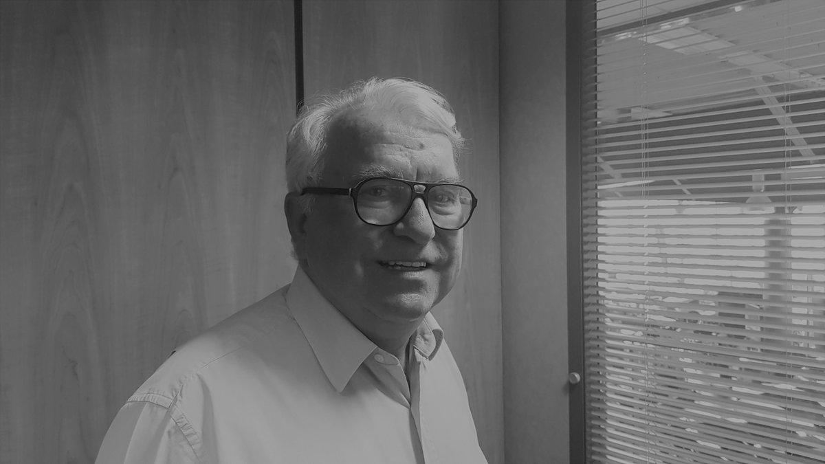 xavier_frere's tweet image. 2010 : l'#hommechevreuil sort du bois
2021 : il sort son livre, squatte médias. Qu'a-t-il vraiment vécu avec les cervidés ? Peu de preuves formelles. Scientif @INRAE_France, photographes animaliers, chasseurs doutent. 
▶️Mon enquête #longformat @EBRApresse c.leprogres.fr/insolite/2021/…