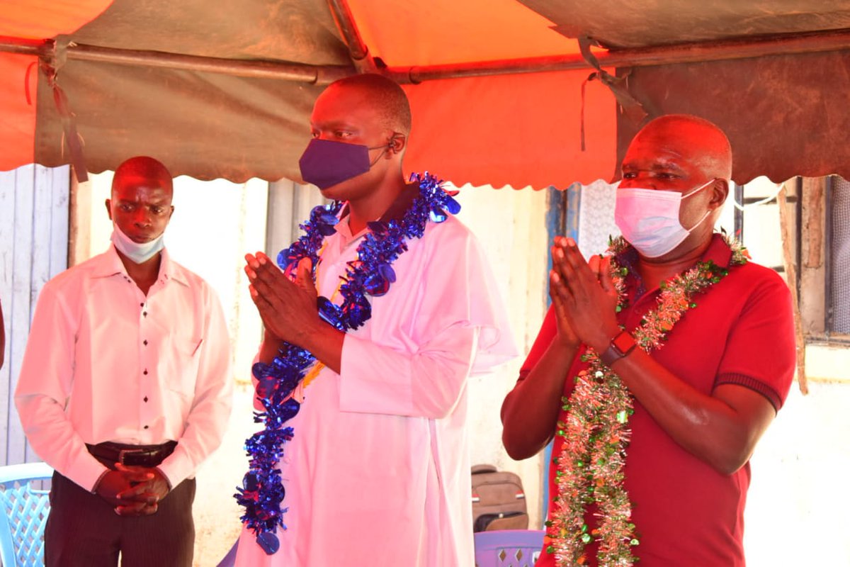 Earlier today, I  worshipped at Obunga-Kamakowa Legio Maria church and later supported  fund drive for the completion of the ongoing construction of the church.
Hebrews 13:16 says "Do not neglect to do good and to share what you have, for such sacrifices are pleasing to God."