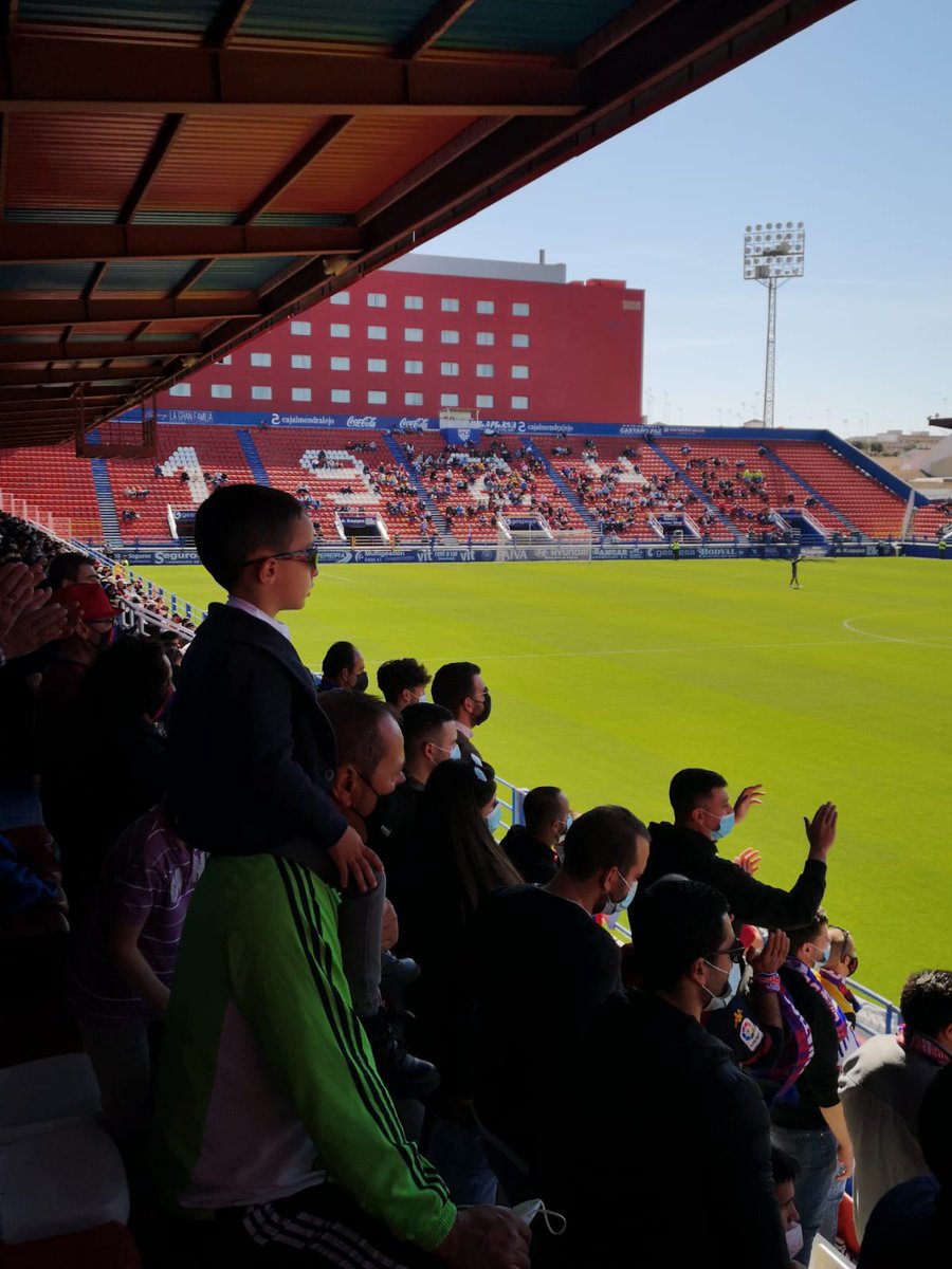 brigadasbellote's tweet photo. Divisando la PRO... #depadresahijos @EXT_UD #losqueNUNCAfallan https://t.co/moyfxZtnGw