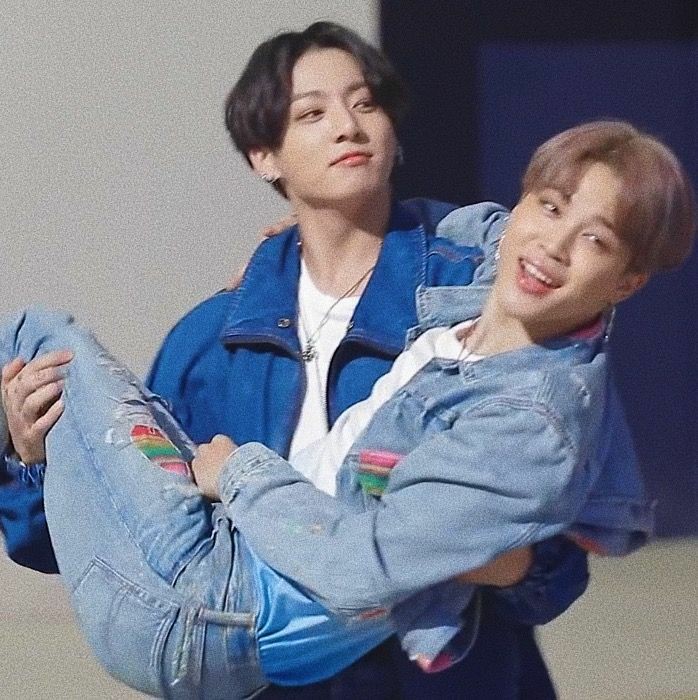 chimkook_13's tweet photo. Newly weds ?? 🤭🤭 💙💛

#jikook #kookmin #jiminie #jungkookie #minie #kookie #chimchim #notchu #chimmy #cooky https://t.co/FMa54ji8yF