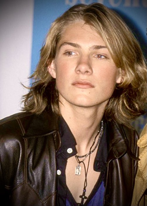 Happy birthday to Taylor Hanson, the only unproblematic member of remaining. 