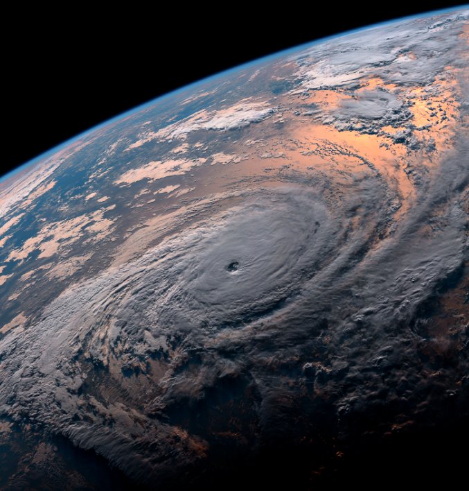 DorianDziadula's tweet image. 🛰️Joujou avec les archives des magnifiques images du satellite Himawari-8. 
🌀Voici le #cyclone #Marian (cat.2 Saffir-Simpson) il y a deux semaines (02/03/2021), circulant sur l&apos;océan Indien, au large de l&apos;Australie.