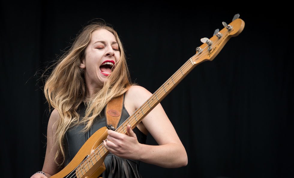 Happy birthday to THE legend and best bass face miss este haim!!! 