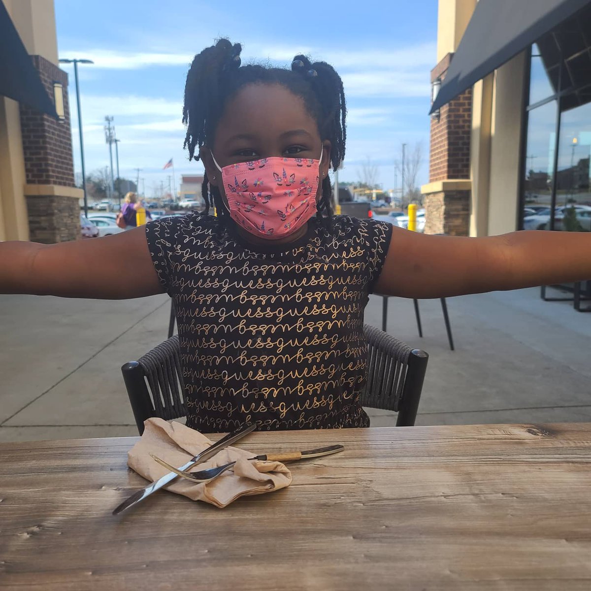 JoeSkilliams's tweet photo. Dinner date with my young lady and breakfast date with my big baby! Who TF wouldn't wanna be in their kid's life??? This is the ultimate blessing! #ProudPops #Williamsfam https://t.co/59EOUZWP5u