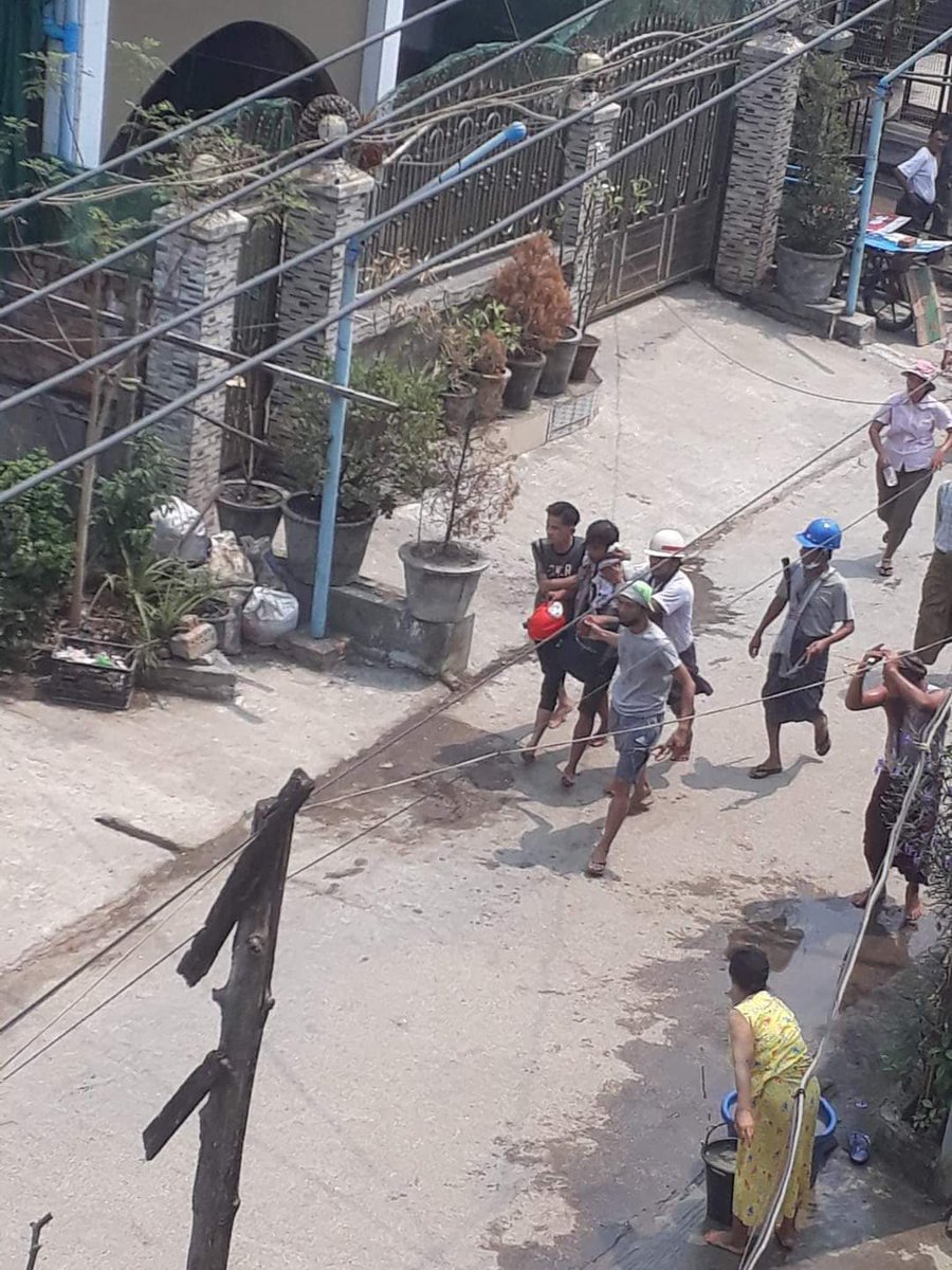 cyrus2299's tweet photo. LOCOMOTIVE XYZ

TW-Death
HlaingTharYar, ONE SHOT DEAD &amp; FOUR Injured at legs. Terrorists has started their Brutal crackdown on peaceful protestors, opening firing of teargas grenades and live rounds. #WhatsHappeningInMyanmar #Mar14Coup https://t.co/YNAotzV1ba