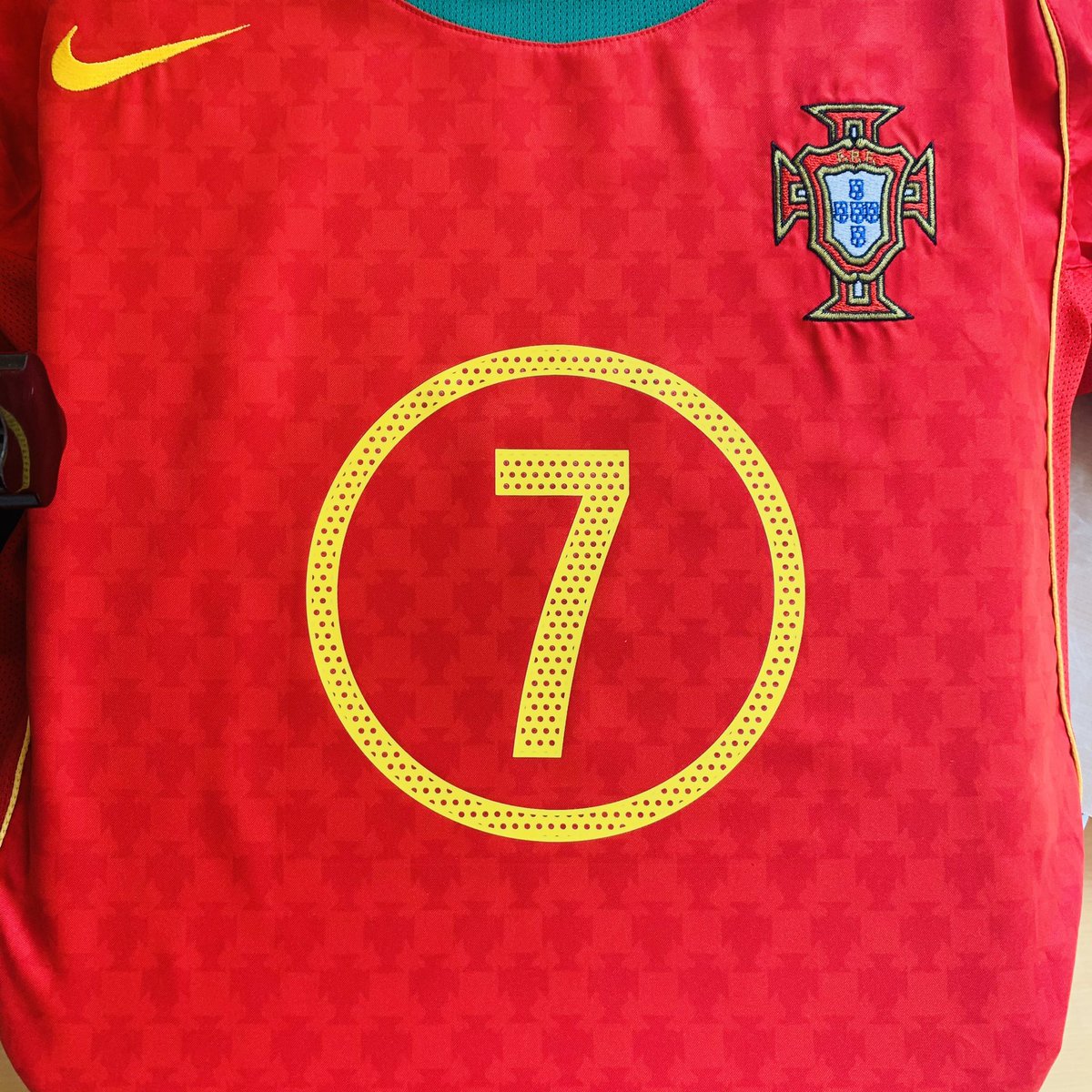 FreshPrintsofF1's tweet image. 👑 Fresh Prints 👑 

Luis Figo for Portugal in Euro 2004

Warming up for @EURO2020 #classicfootballshirts #portugal #fifa #euro2020 #football #nike #figo #ronaldo #vintage