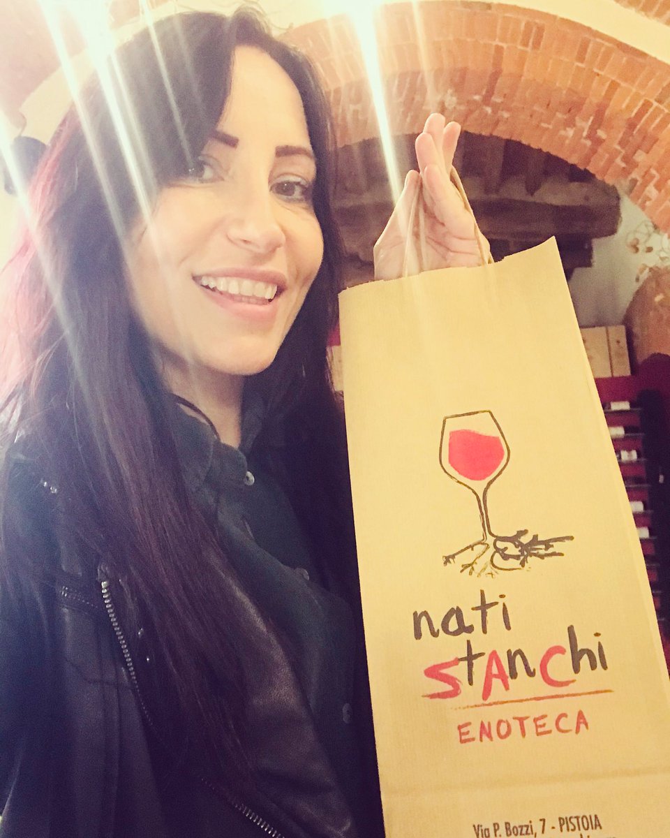 EnotecaNatiStan's tweet photo. Consegne a domicilio o spedizioni in tutta Italia? Scegliete voi !!! Acquistate sul nostro https://t.co/tnjfll1GzF i vini naturali da noi selezionati e vi arriveranno in un batter d’occhio!!!🍇🍷🥳 https://t.co/KnCKU6zo9j