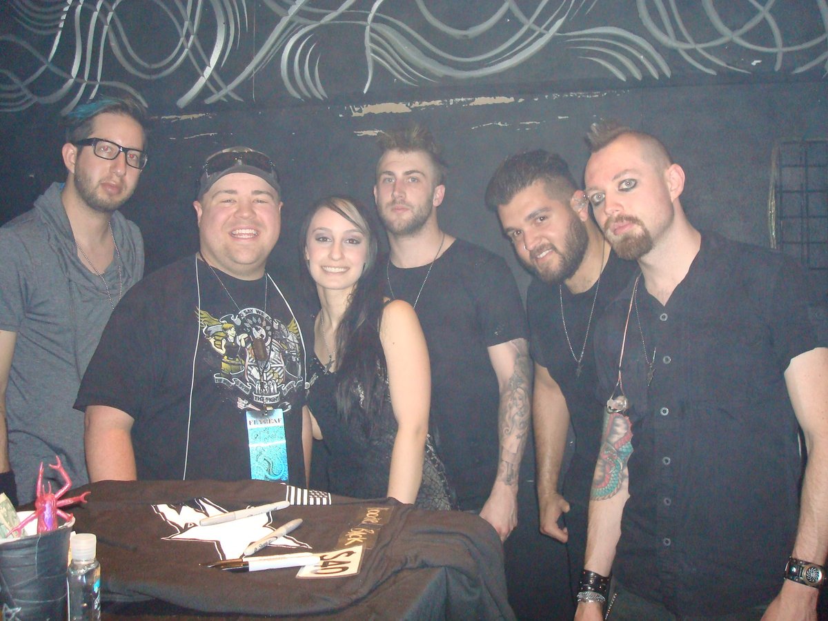 pcnerd37's tweet photo. It was 8 years ago today that I got to meet the amazing @BecHollcraft.  Damn I miss Stars in Stereo! https://t.co/pdZcNu5Dda