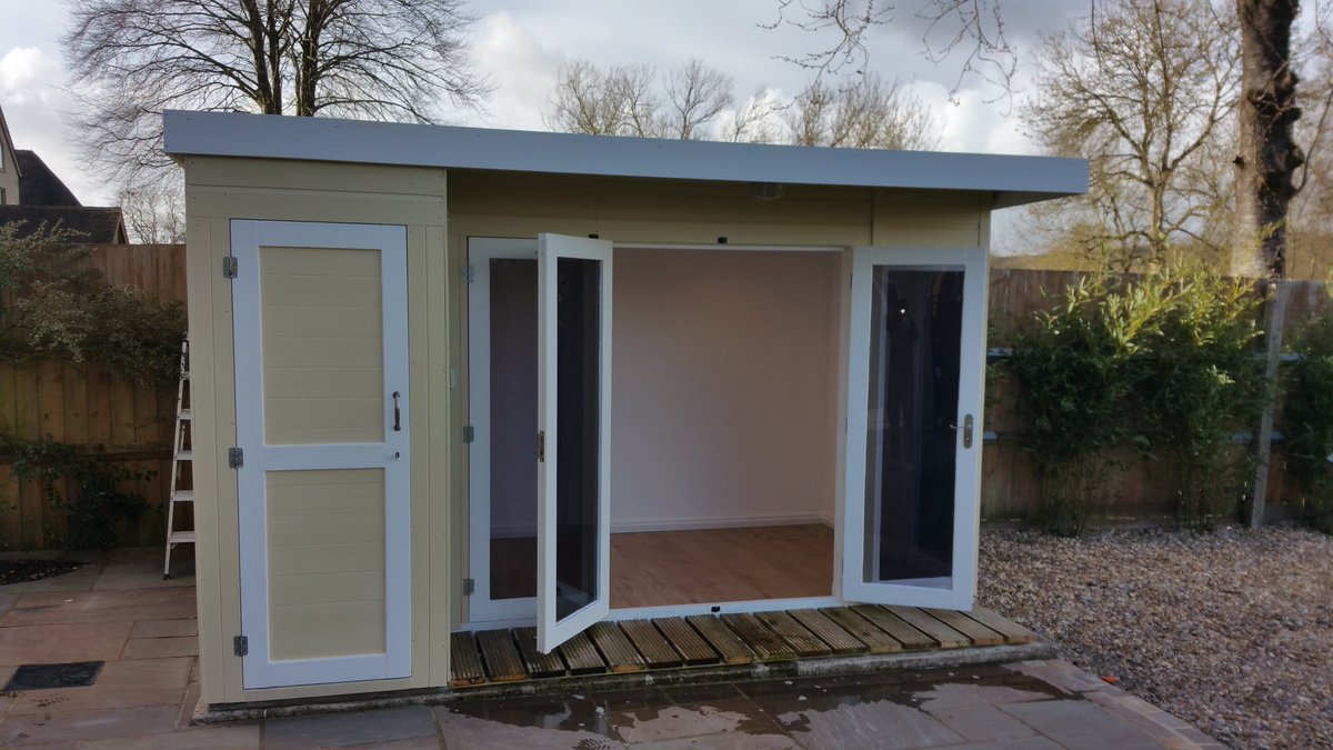 RCRservices's tweet image. Little summer house project 😊