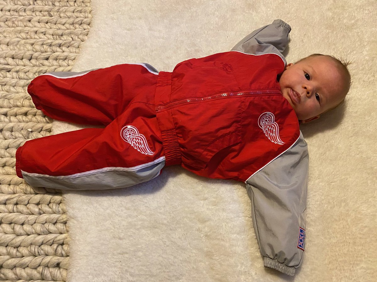 blakekraussel's tweet photo. Emerson’s first game! #lgrw https://t.co/3zfNQUFQsl