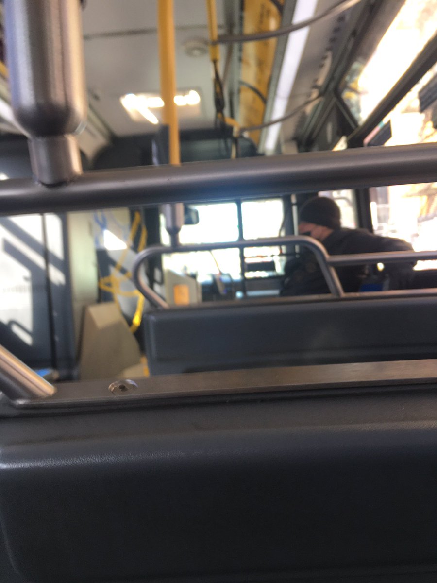 จริงไม่จ้อจี้เมื่อกี้นั่งรถเมล์ใน nyc เจอคนเหยียดเอเชียบนรถเมล์มันคิดว่าเราเป็นคนจีนด่าเรากลางรถเมล์ตะโกนว่าพวกจีน พวกแพร่เชื้อโควิด แย่มากจนคนขับรถบอกให้มันเงียบ เหี้ยจังวะโลกนี้ทำไมช่างโหดร้ายอ่ะ