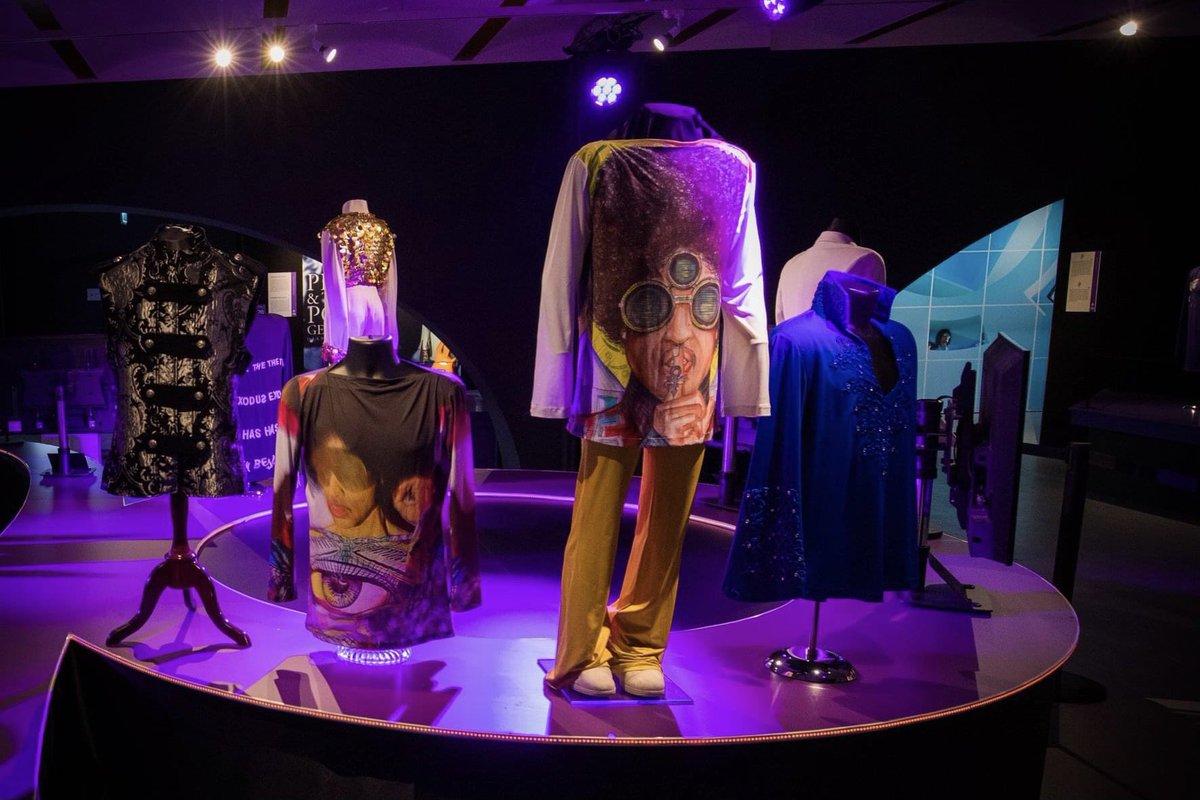 3 years ago I was the official photographer for the @princeexpo @BeursVanBerlage #Amsterdam 

face to face with countless iconic garments, instruments, music prizes, handwritten texts, jewelry and many more special items.

#Prince4Ever @PL_Fotografie @PaisleyPark