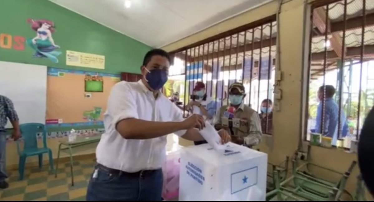 ReinaldoHN's tweet photo. ¡#PapiVotePorVos, #GaneTotal en Olancho! 

#Somos7 #PapiPresidente https://t.co/Go5GFS635X