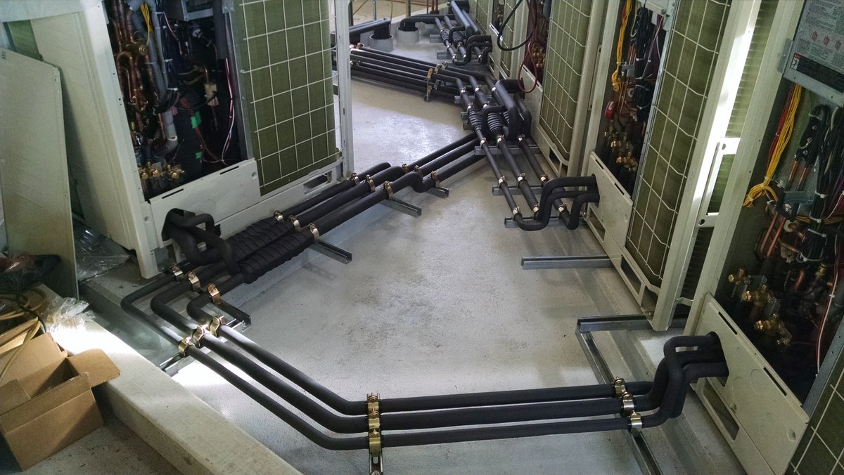 ComfortFlow's tweet photo. 🏡🔧 #𝐎𝐧𝐓𝐡𝐞𝐉𝐨𝐛: Another Day at the Office, piping VRF Systems https://t.co/Z6ErBqI6E6