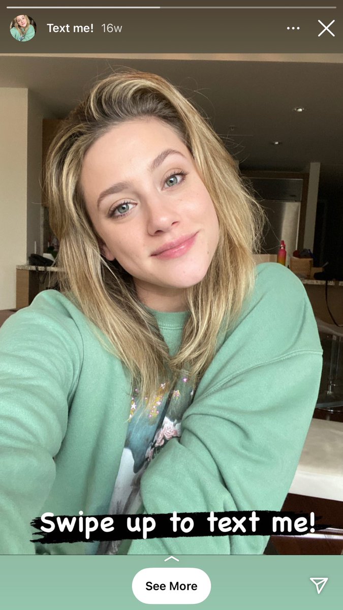 valvikdu's tweet photo. Aí vc é uma fã emocionada q tá aproveitando uma oportunidade, mas tbm é pobre e não bota 12 conto de crédito no celular.
Não me envergonho de nada
@lilireinhart 
Bota a @camilamendes pra traduzir pra você, amada https://t.co/4glhOVjrBm