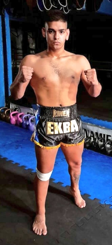eugge85's tweet photo. Es hoy... 
Para mi ya ganaste...
A disfrutar de lo que les apasiona a los dos.
#TioSobrino
#AlumnoProfesor
#KingBoxing
#EkbaPehuajo
#EscuelaDeCampeones https://t.co/SFZiZDHZCa