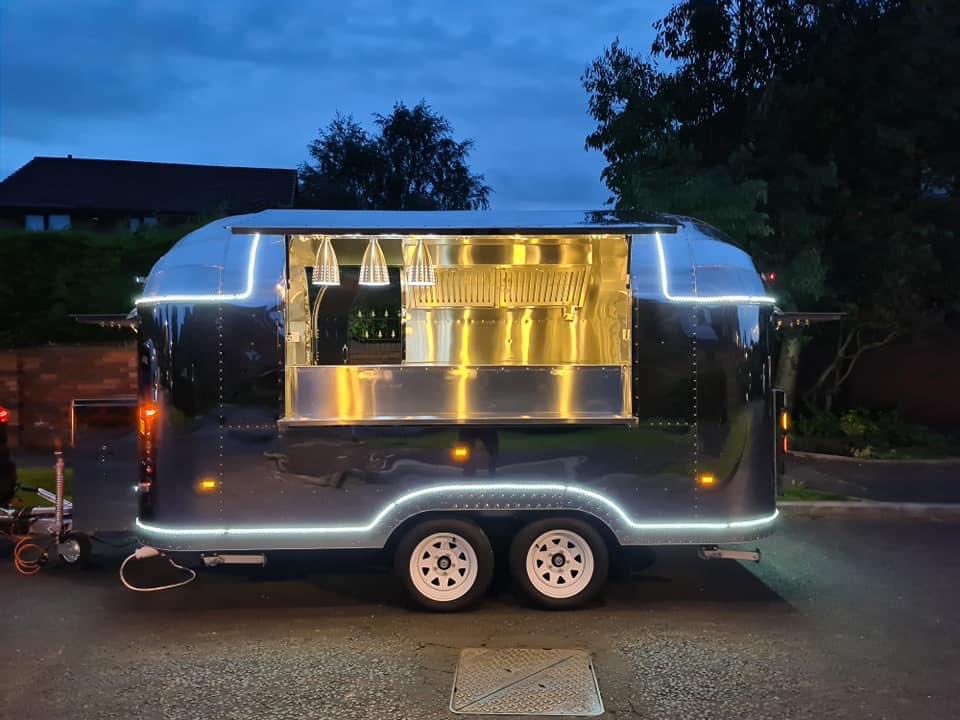 #BrumHour 🐝 Networking with #Birmingham tweet media