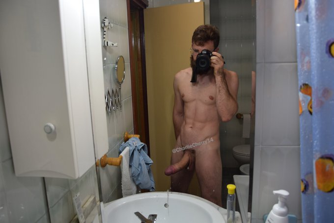 1 pic. #RT if you want a #XXL boyfriend https://t.co/rcePpcGSJ5<a href="/tag/rt"class="tags">#RT</a><a href="/tag/xxl"class="tags">#XXL</a>