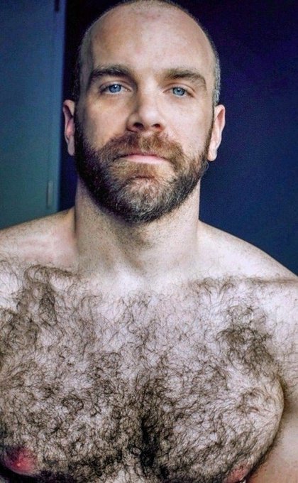 1 pic. ??Sunday???♂?#hairsome #hairychest #hairygay #hairyfan #scruff #beardedhomo #beard #hairymen #gay