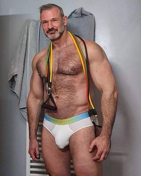 1 pic. ??Sunday???♂?#hairsome #hairychest #hairygay #hairyfan #scruff #beardedhomo #beard #hairymen #gay