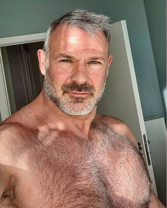 4 pic. ??Sunday???♂?#hairsome #hairychest #hairygay #hairyfan #scruff #beardedhomo #beard #hairymen #gay