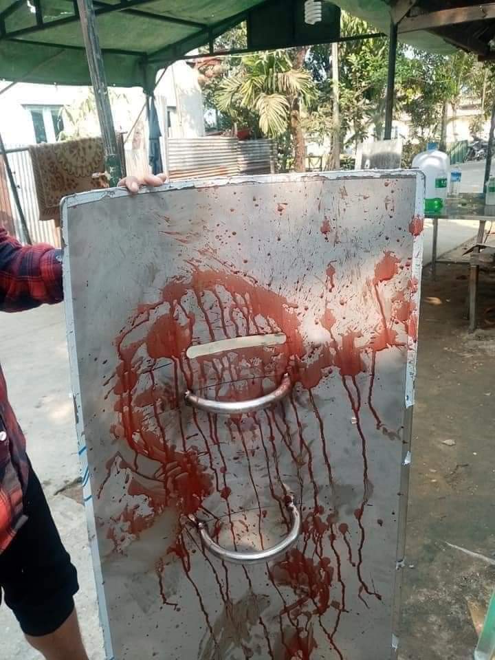 #HowManyDeadBodiesNeedForUNToTakeAction 
#SaveMyanmar