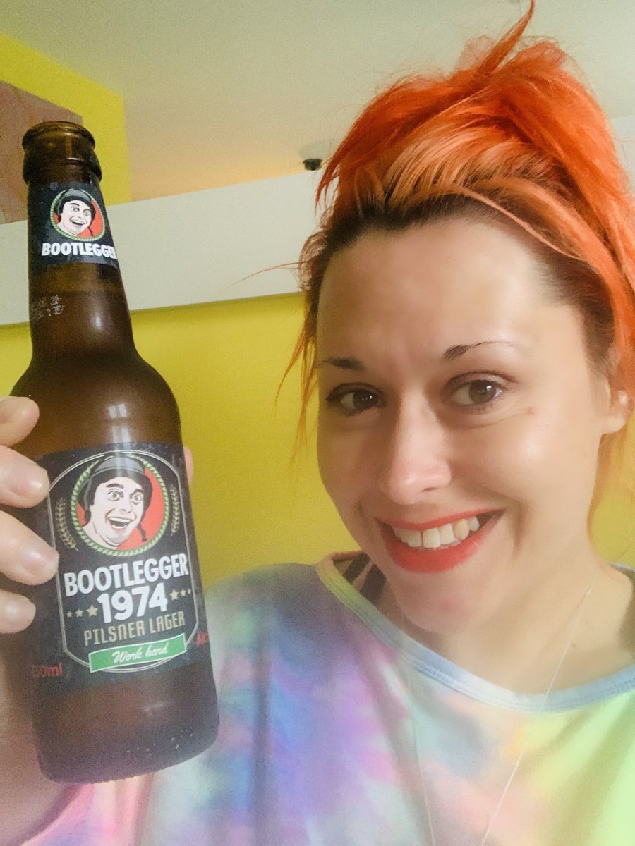 Watching footie with the kids with one of the best Mother’s Day presents! A cold bottle of <a href="/bootlegger1974/">Bootlegger</a> 🍻 cheers to all the mums!