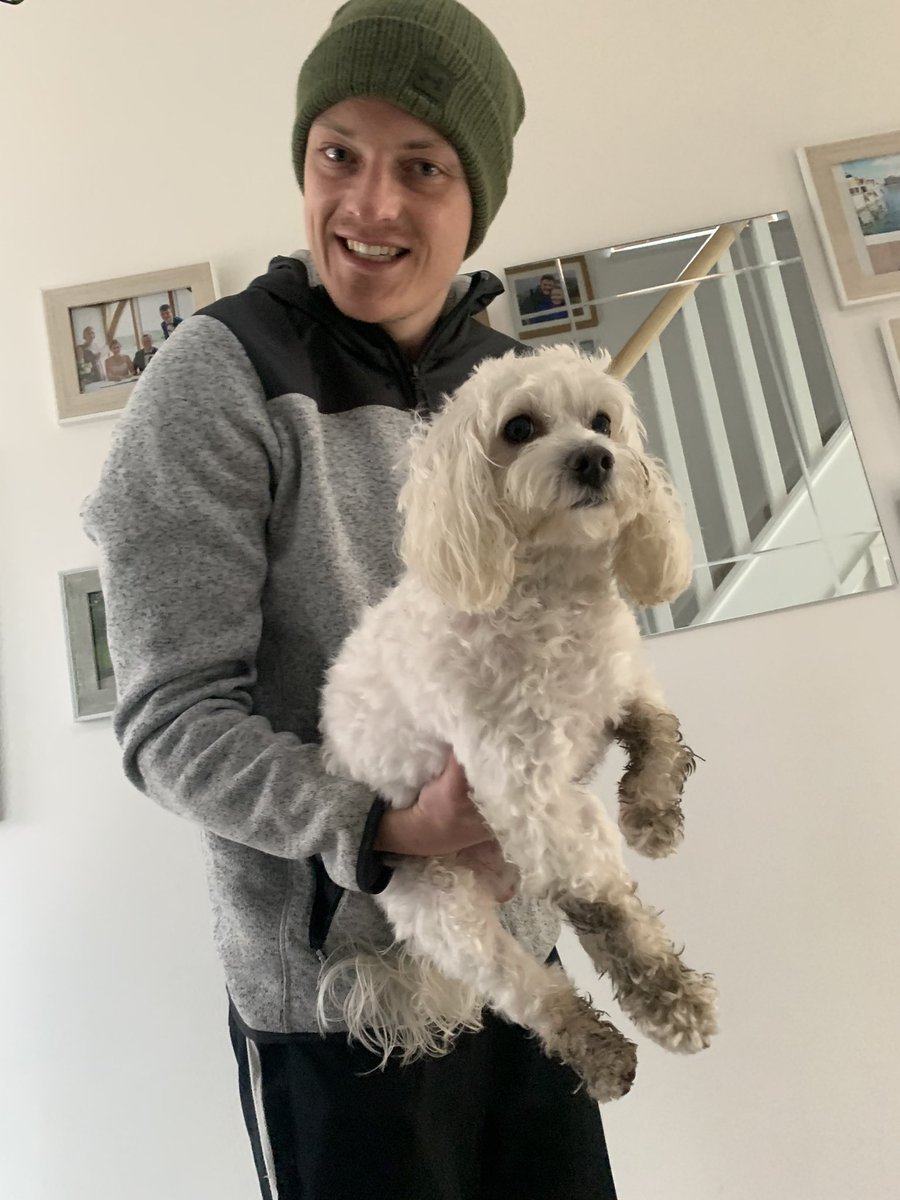 SallyHoyle26's tweet photo. A cold &amp; wet Roundhay Park walk today...but day 14 of the 10,000 step #marchthisway challenge is complete! @lewishoyle1 #bathtimeforbrucey https://t.co/Pxscwe9ohK