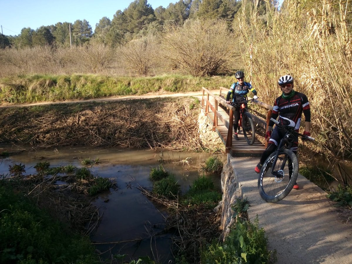 geamreus's tweet photo. 3a sortida GEAM BTT del tarragonès. 44'5km de recorregut circular, sortint de Tarragona fins el pantà del riu Gaià (el Catllar).

Amb les noves mesures de mobilitat esperem retrobar-nos amb els "bbter@s" GEAM de la resta de comarques!!💪🚵🚵 
#GEAM #geamreus #FEEC #BTT https://t.co/j5Taa6ZNe1