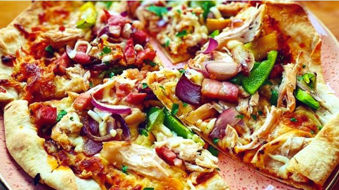 ByChefJen's tweet image. My 30-minute homemade flatbread pizzas is the perfect #recipe for busy Mums or anyone who needs a quick &amp;amp; tasty midweek meal idea! Check out my recipe at bit.ly/3bLgGr5 👩‍🍳🍕 #happymothersday &amp;amp; don’t forget you can order my meals delivered across Central #London