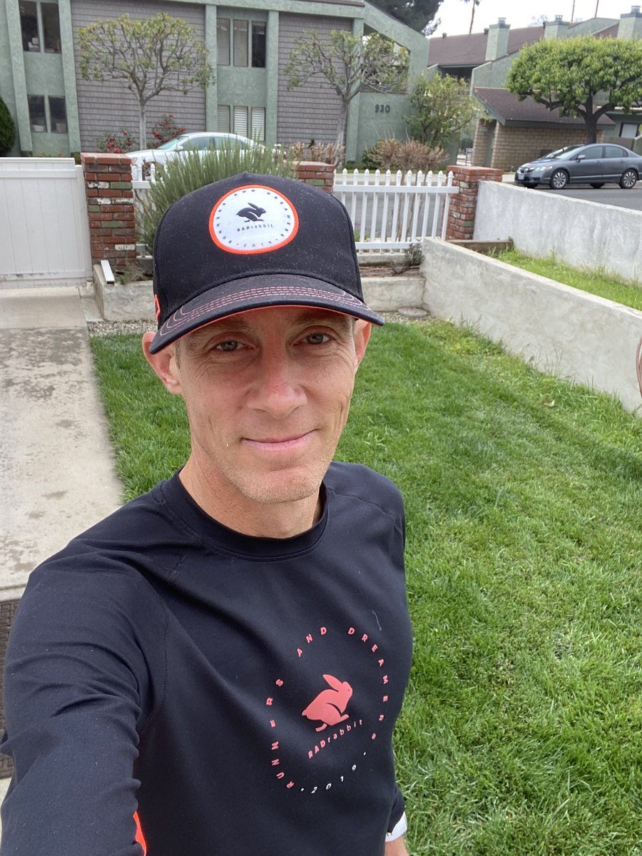 gen3ticfreak's tweet photo. When your @runinrabbit #RADrabbit kit is in the wash you just put on one from the archives 😉 Put in a 65mi week so I wanted that extra boost today #borntorunfree https://t.co/5GRVahBOeb