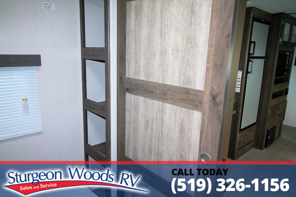 One of the biggest problems that RVers face is running out of space - for storage. Here's a great solution!
The Keystone Passport series is all about giving you premium touches with lots of storage! Hooks, shelves, cabinets...all over! Check out this one: ow.ly/73YT50DXwnO