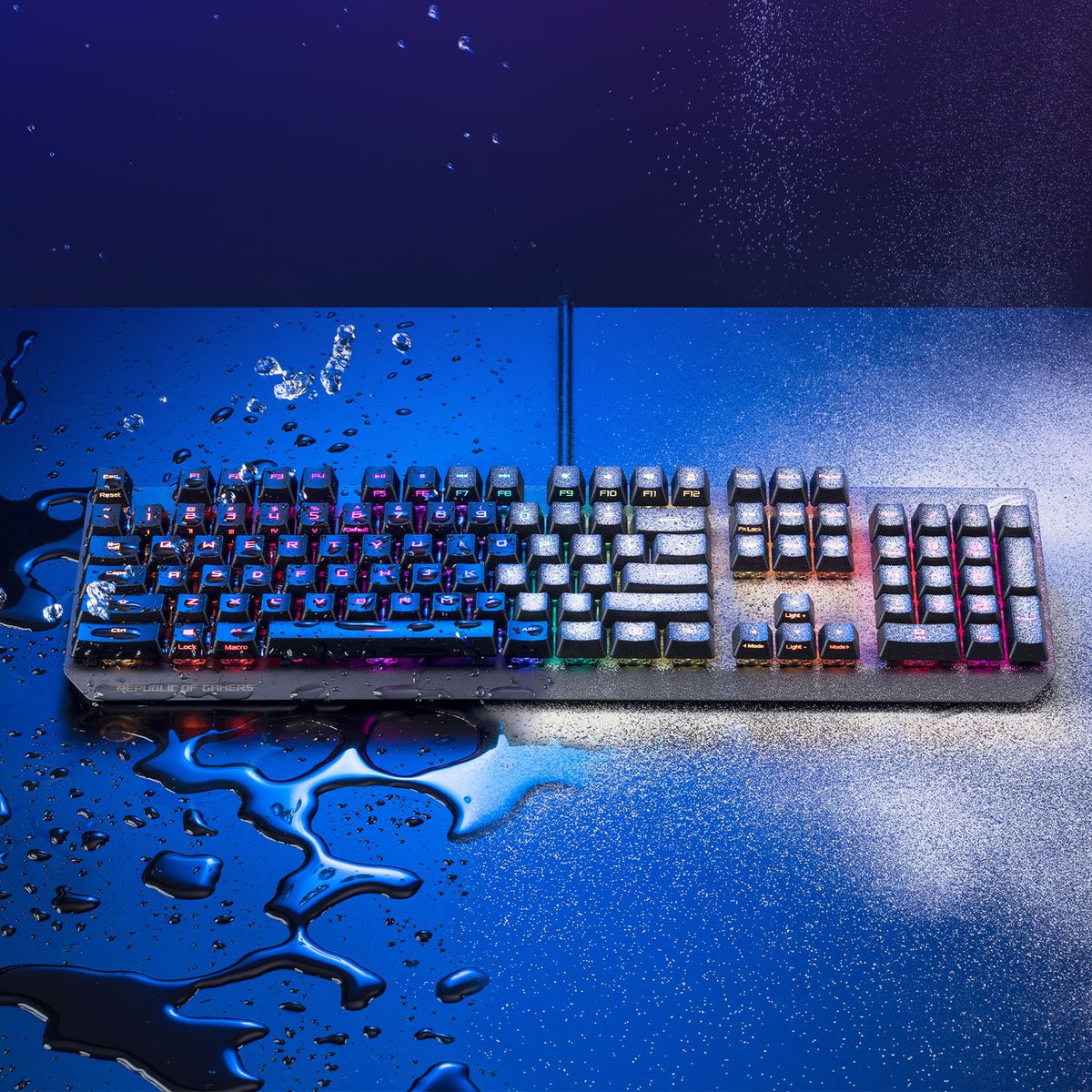 asusrogturkiye's tweet photo. Günde bir doz RGB kötü enerjiye iyi gelir. #ROGStrixScope hakkında daha fazla bilgi için: https://t.co/PUKQrQRTD4 https://t.co/LL0or504Ei