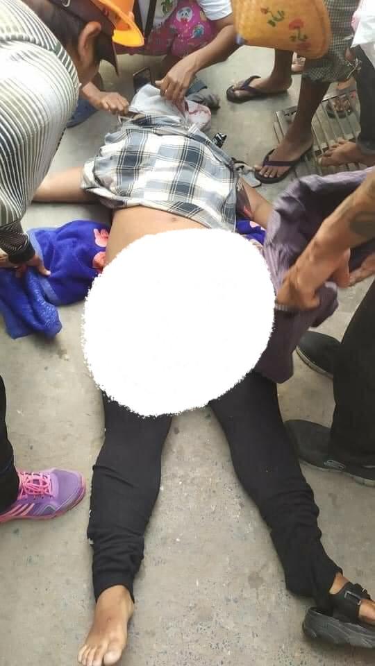 Tw // death

Happened in Mandalay on Mar 14; A peaceful demonstrator was shot in head n died on the spot. No words to describe arbitrary killings of Junta n his military! 

LOCOMOTIVE XYZ
#Mar14Coup
#WhatsHappeningInMyanmar