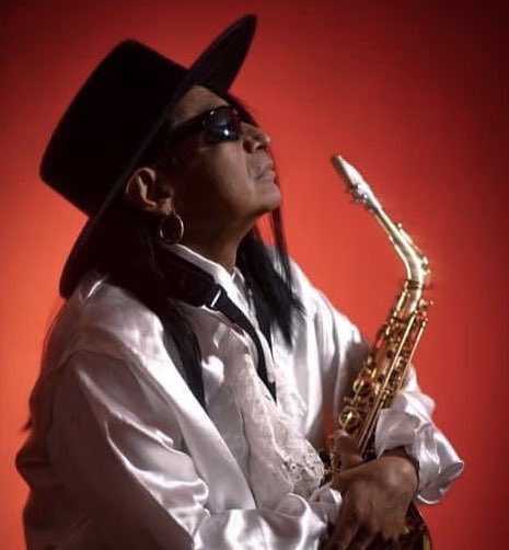 qrpress_'s tweet photo. Murió Sax, legendario saxofonista, trompetista y guitarrista del histórico grupo La Maldita Vecindad Y Los Hijos Del Quinto Patio; Eulalio Cervantes Galarza tenía 52 años de edad #Sax @MalditaVecindad #QEPD https://t.co/jgYWbo344B