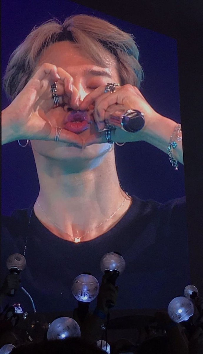 I hope that BTS will receive this award. Good luck 💜💜💜
BTS deserve this award .
#LightItUpBTS