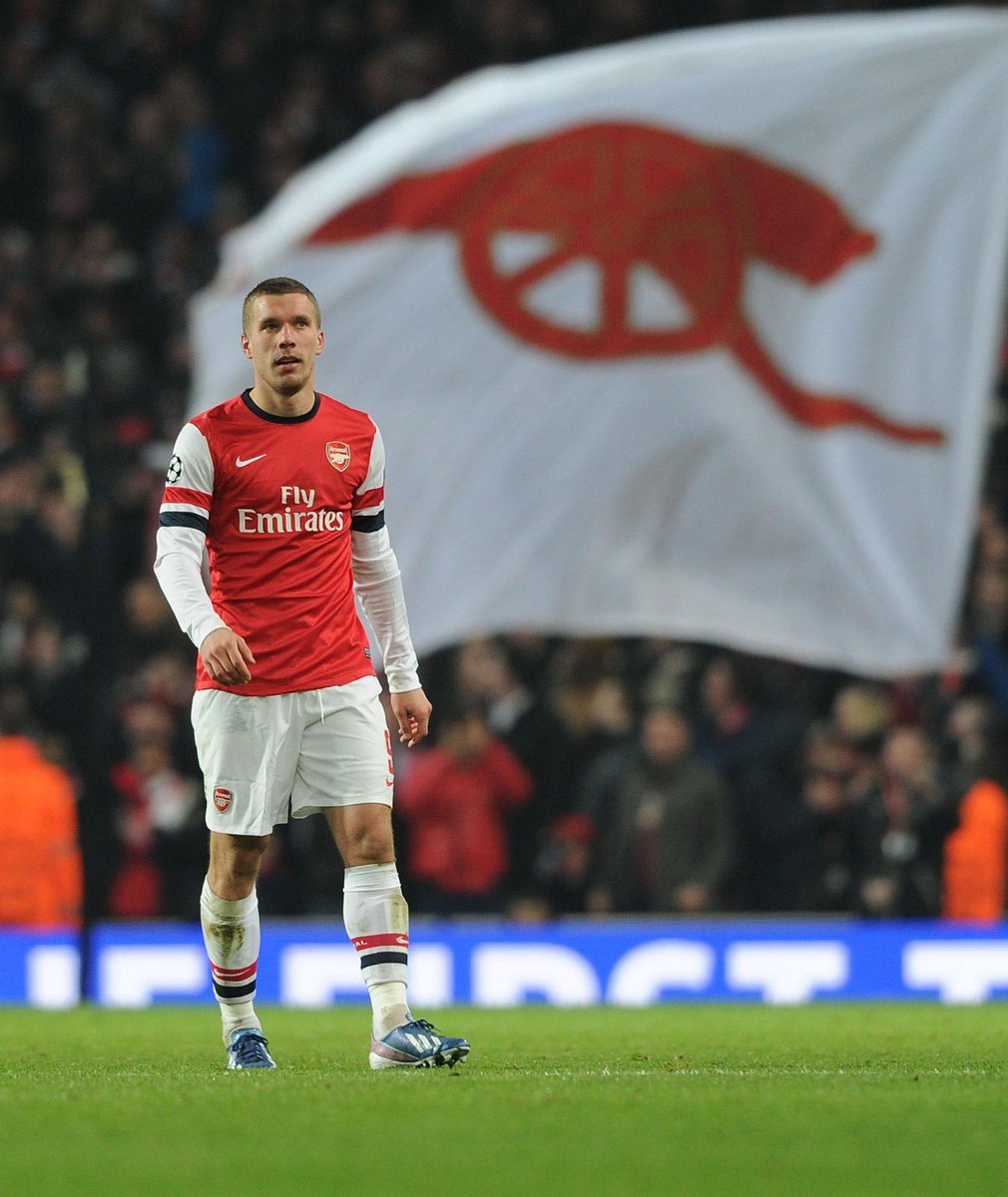 Lukas Podolski Com London Is Red Coyg Gunners Arsenal