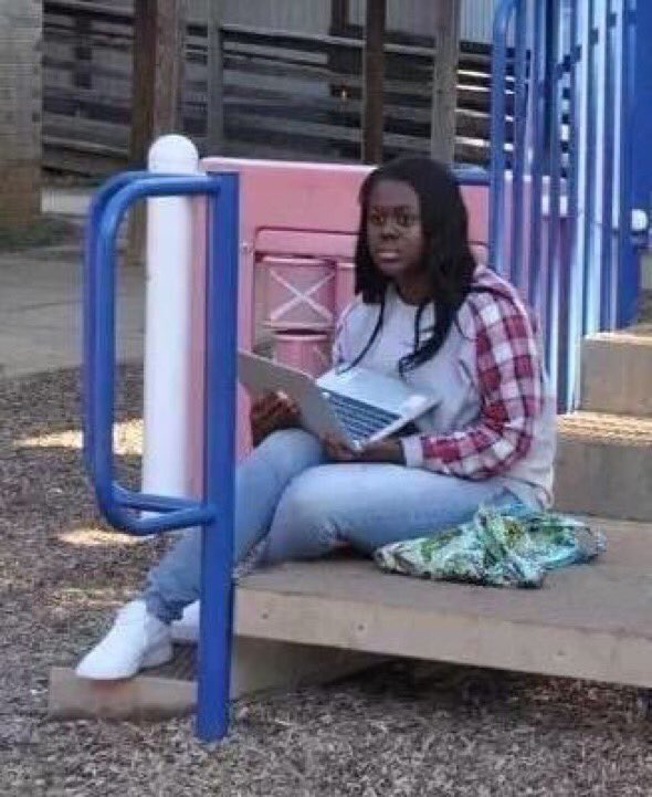 mirahope_'s tweet image. khloe publicly shamed jordyn just to get back with tristan and that is just so ugly