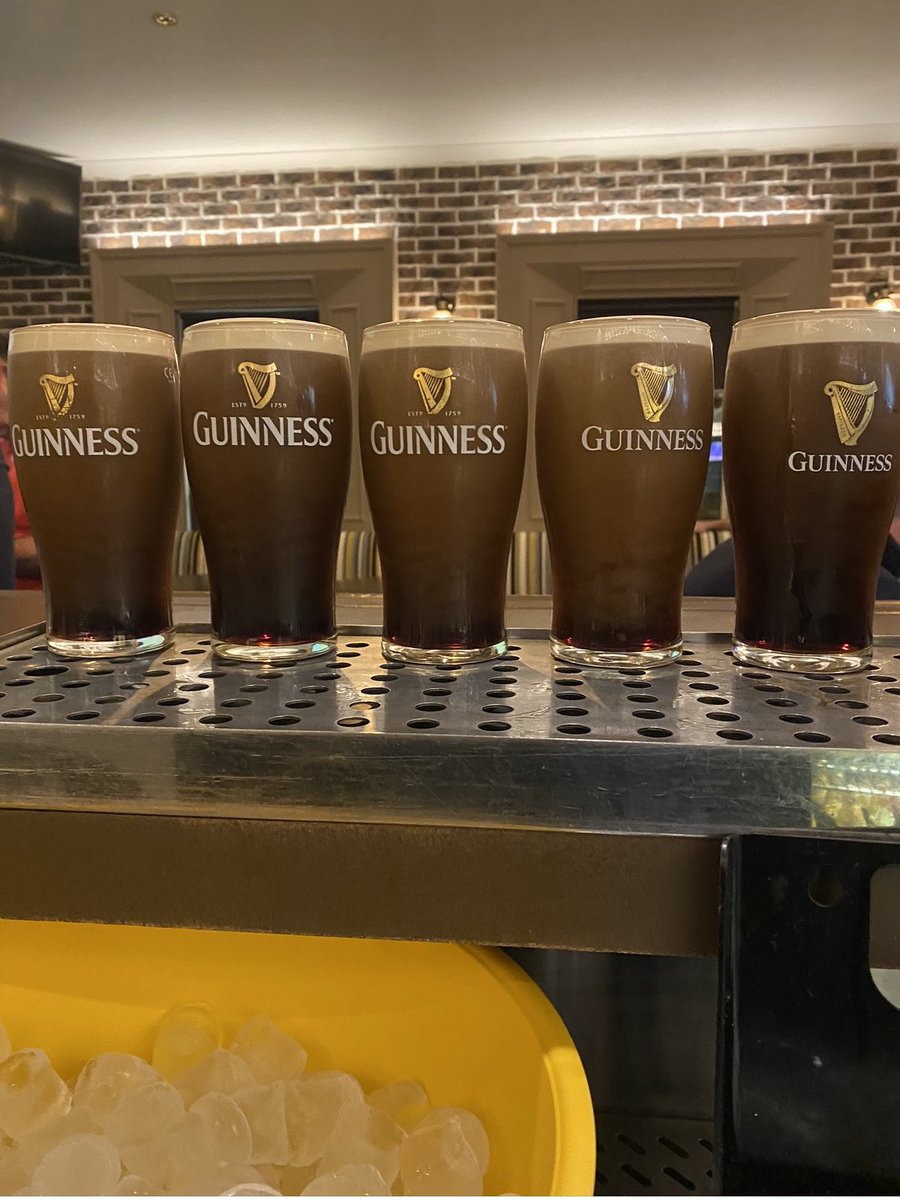 AthgarvanInn's tweet photo. 1 year closed today!!! Flatten the curve for a little while they said.... A year on still no plan. No end in sight... #giveushope @MichealMartinTD @LeoVaradkar @VFIpubs @LVADublinPubs #NotDisposable https://t.co/TcJuWPeOQf