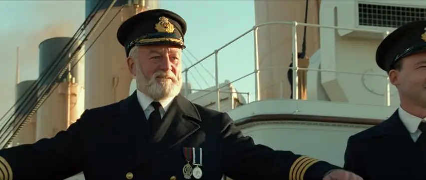 Туда где был капитаном корабля. Капитан Смит Титаник. Бернард Хилл Титаник. Титаник 1997 Капитан.